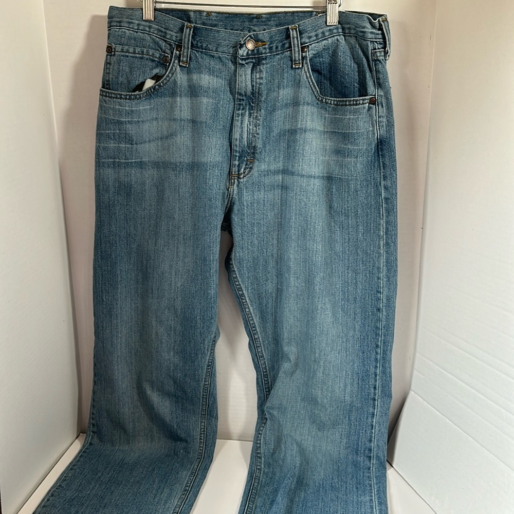 Wrangler relaxed fit straight leg blue jeans size 36x34 workwear